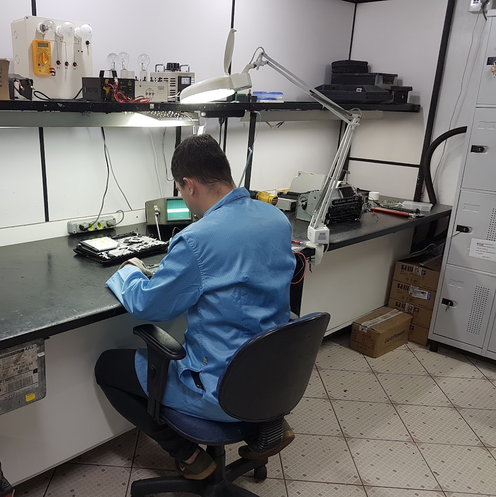 Laboratório técnico da SBM Informática